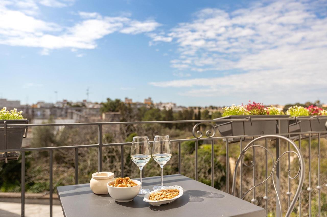 Dimora Le Tre Muse Guesthouse Lecce Esterno foto