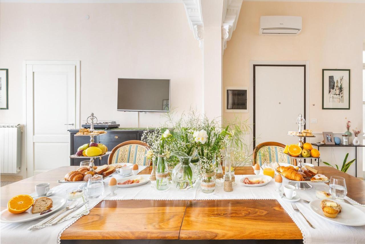 Dimora Le Tre Muse Guesthouse Lecce Esterno foto