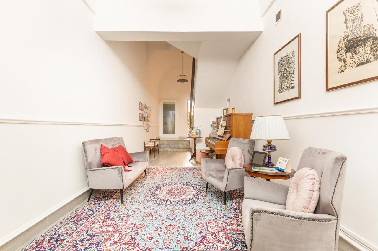 Dimora Le Tre Muse Guesthouse Lecce Esterno foto