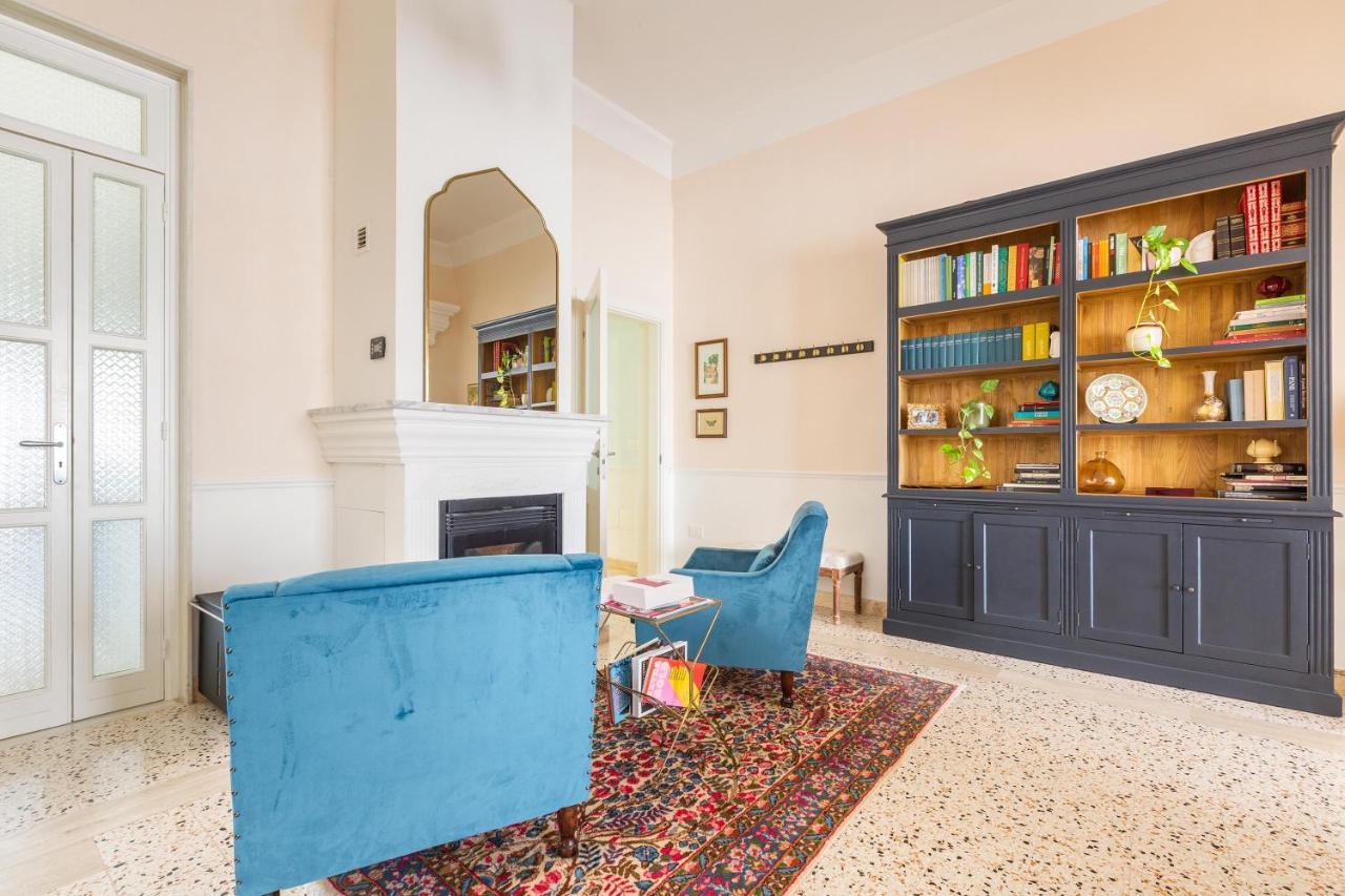 Dimora Le Tre Muse Guesthouse Lecce Esterno foto