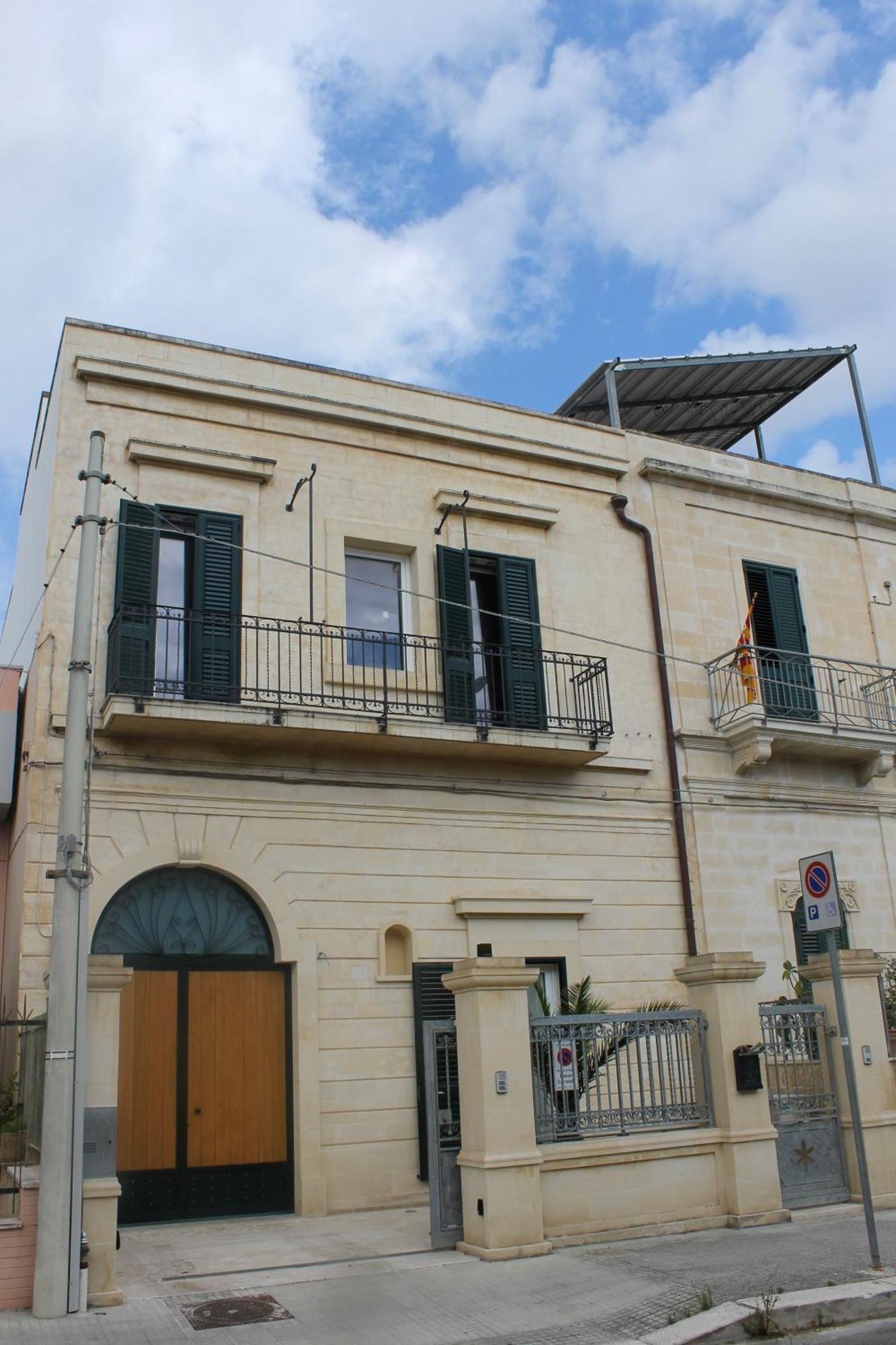 Dimora Le Tre Muse Guesthouse Lecce Esterno foto