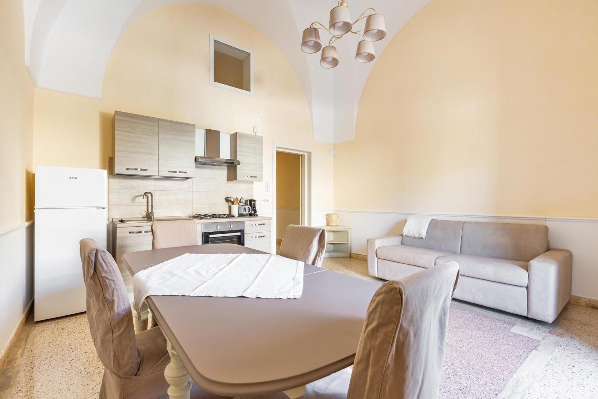 Dimora Le Tre Muse Guesthouse Lecce Esterno foto